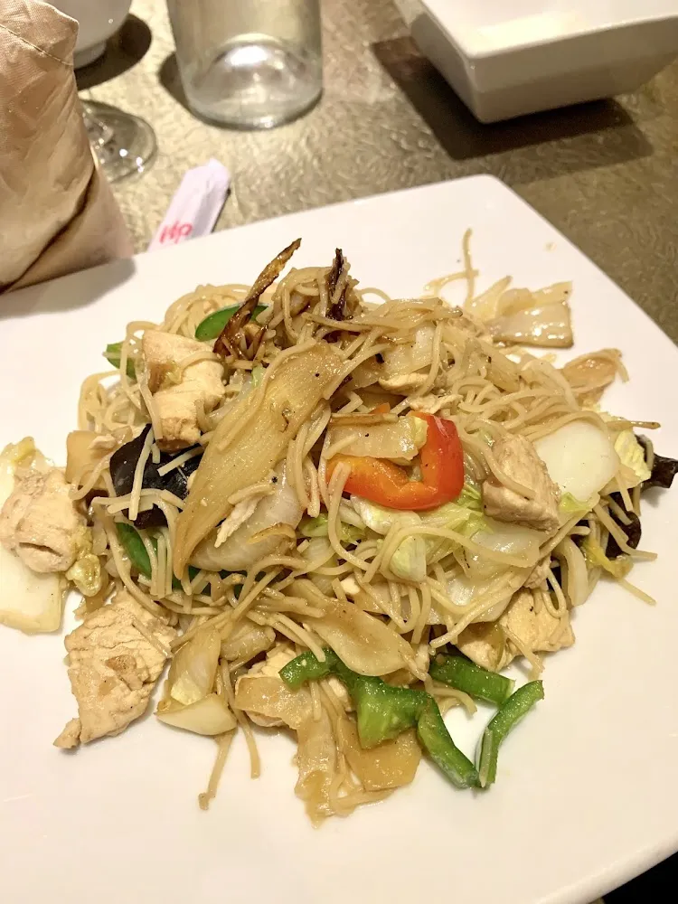 Noodles with Chicken and Vegetables